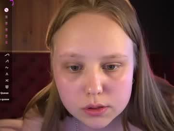 Watch crystallpaws_ performing live on BoomCams free cam network