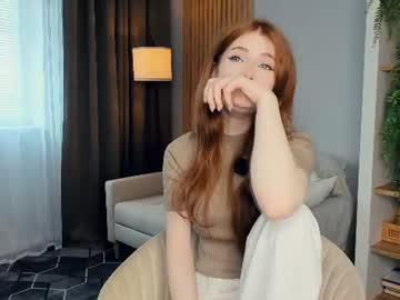 Watch crystlegillins performing live on BoomCams free cam network