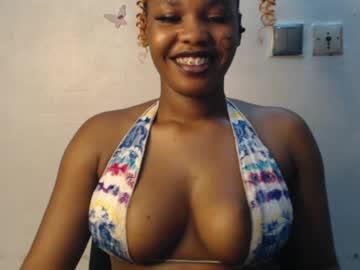 Watch cum_ebony_xxxpetit performing live on BoomCams free cam network