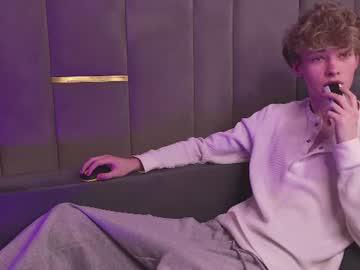 Watch curlytwinkboy performing live on BoomCams free cam network