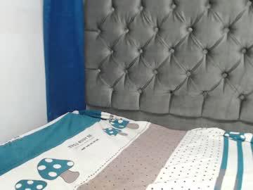 Watch cute_ebony_18_ performing live on BoomCams free cam network