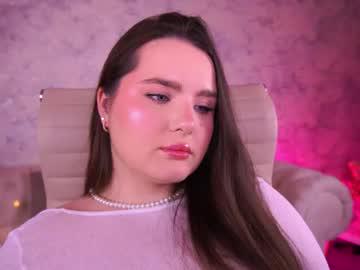 Watch cuteamberr performing live on BoomCams free cam network