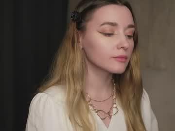 Watch cutenass performing live on BoomCams free cam network