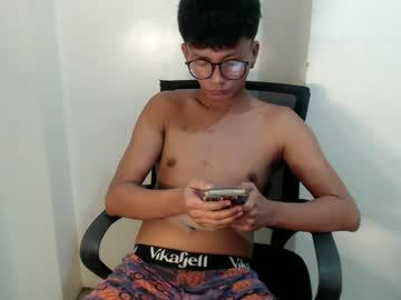 Watch cutie_mico performing live on BoomCams free cam network