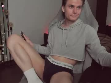 Watch da_scin performing live on BoomCams free cam network