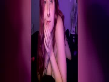Watch dadascumslutt performing live on BoomCams free cam network