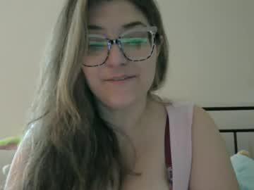 Watch daddies_princesss performing live on BoomCams free cam network