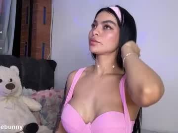 Watch daddysweeeetbody performing live on BoomCams free cam network