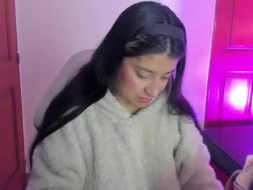 Watch dahiana_dmour performing live on BoomCams free cam network