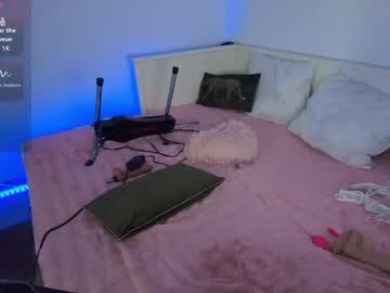 Watch daisy_abby03 performing live on BoomCams free cam network