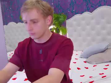Watch damonlux performing live on BoomCams free cam network