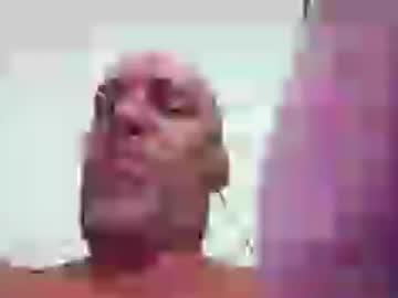 Watch dan819dnuts performing live on BoomCams free cam network