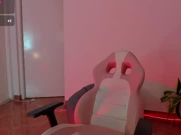 Watch danay_01 performing live on BoomCams free cam network