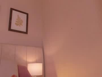 Watch dani_skinny_ performing live on BoomCams free cam network