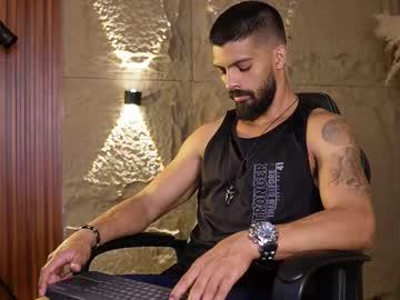 Watch dann_saenz performing live on BoomCams free cam network