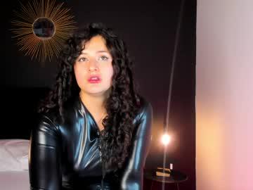 Watch danna_lovs performing live on BoomCams free cam network