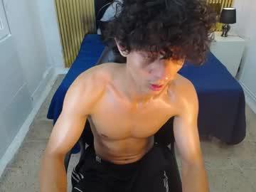Watch dante_browwn performing live on BoomCams free cam network