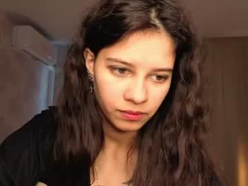 Watch daphineskarda performing live on BoomCams free cam network