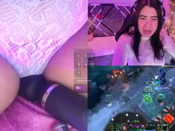Watch daphnecontry performing live on BoomCams free cam network