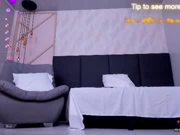 Watch darlyhooper__ performing live on BoomCams free cam network