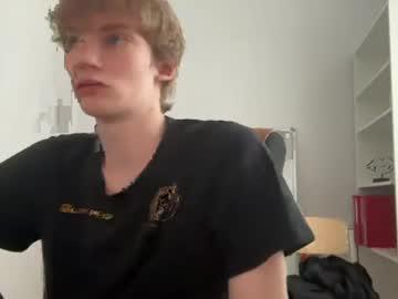 Watch dave_redmond performing live on BoomCams free cam network