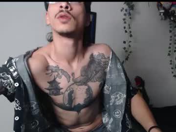 Watch dazzayyy performing live on BoomCams free cam network