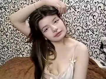 Watch deannemillener performing live on BoomCams free cam network