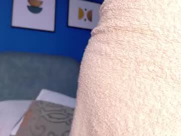 Watch dearluana performing live on BoomCams free cam network