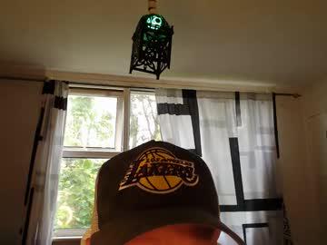 Watch decusbomont performing live on BoomCams free cam network