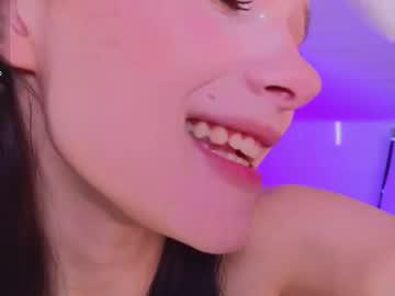 Watch deibora performing live on BoomCams free cam network