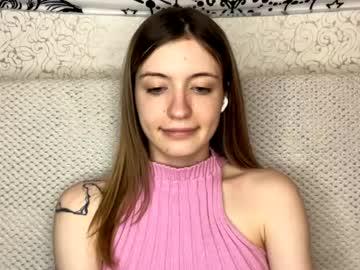 Watch dellisifuentes performing live on BoomCams free cam network