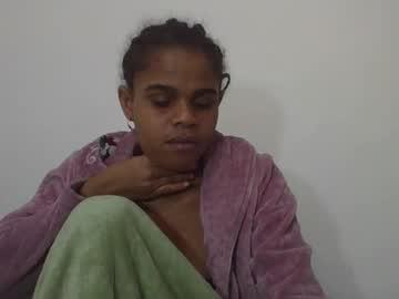Watch delphineee performing live on BoomCams free cam network