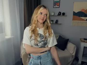 Watch dennabetters performing live on BoomCams free cam network