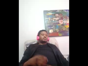 Watch dentzo performing live on BoomCams free cam network