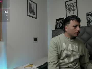 Watch dereck_klain performing live on BoomCams free cam network