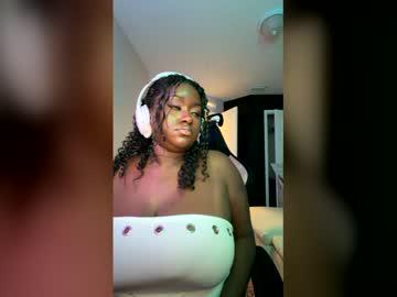 Watch det675587 performing live on BoomCams free cam network