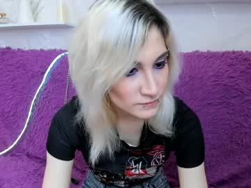 Watch dianabardot performing live on BoomCams free cam network