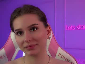 Watch dianabecker performing live on BoomCams free cam network