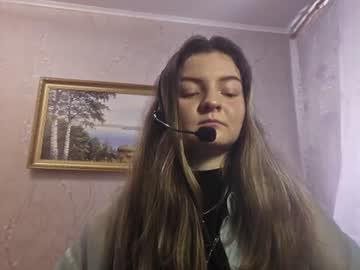 Watch dimplehendrik performing live on BoomCams free cam network