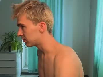 Watch dobrovoritel performing live on BoomCams free cam network