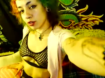 Watch doll_after_dark performing live on BoomCams free cam network