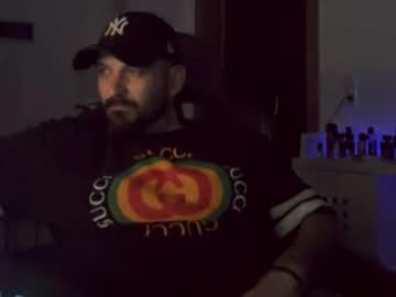 Watch donchriiis performing live on BoomCams free cam network