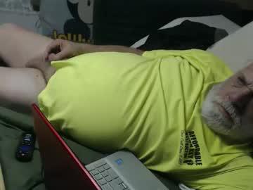 Watch doouugcumming performing live on BoomCams free cam network