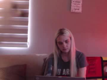 Watch dreamcatcherfantasy performing live on BoomCams free cam network