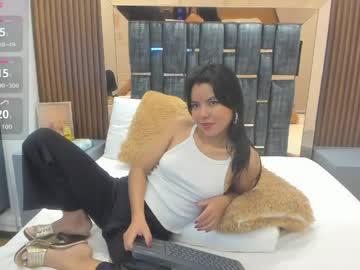 Watch dulce_glamor_ performing live on BoomCams free cam network