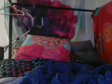 Watch ebonydezire00 performing live on BoomCams free cam network