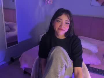 Watch ela_petit performing live on BoomCams free cam network