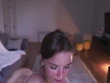 Watch elannand performing live on BoomCams free cam network