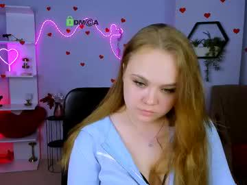 Watch elin_bliss performing live on BoomCams free cam network