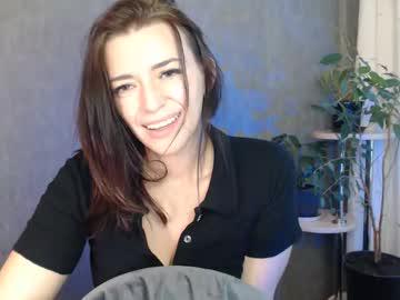 Watch elinapretty performing live on BoomCams free cam network